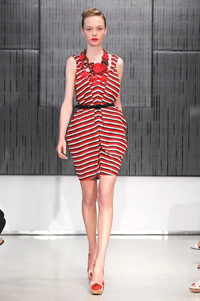 Look 12